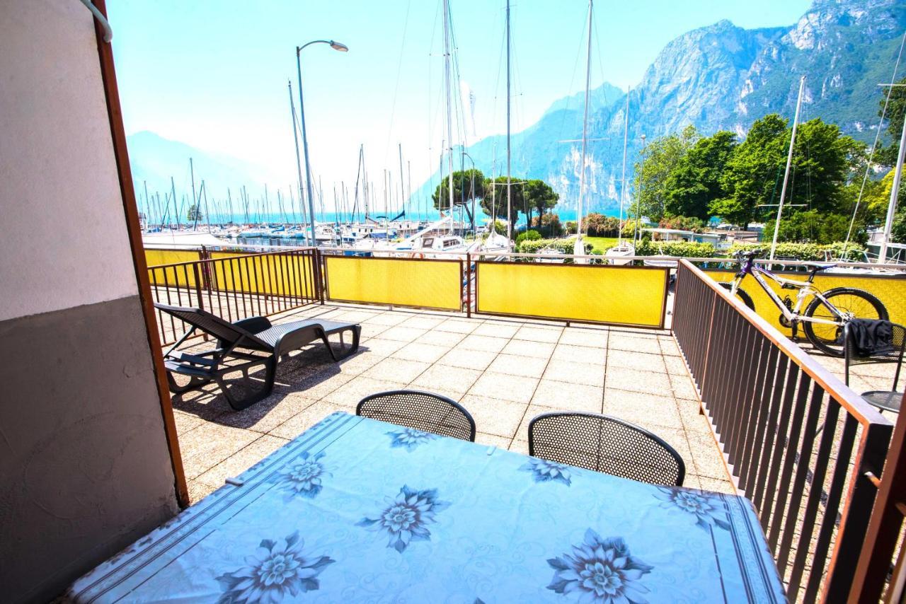 Aparthotel Cristine 2*