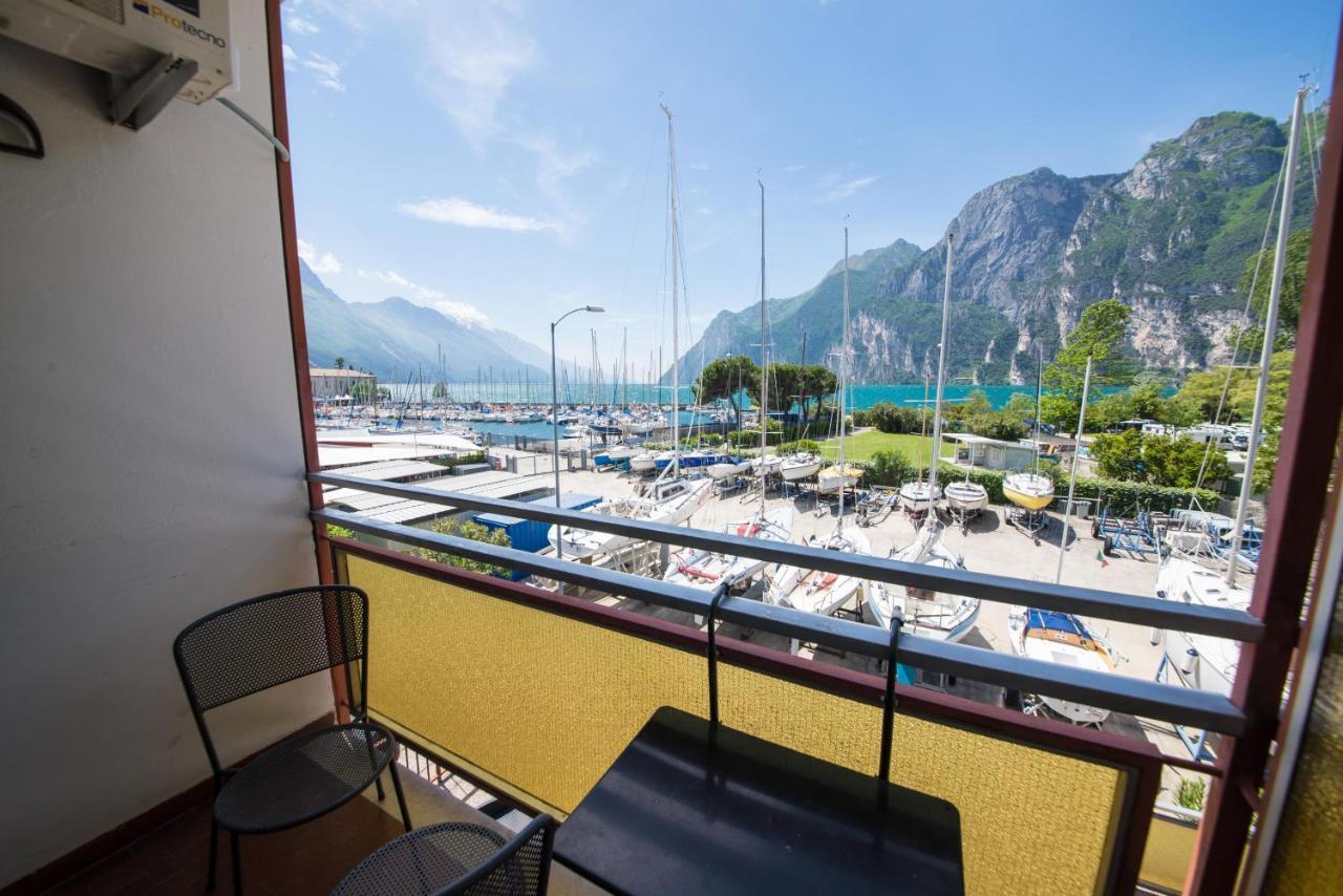 Aparthotel Cristine 2*