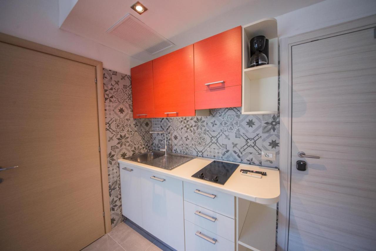 Cristine Aparthotel